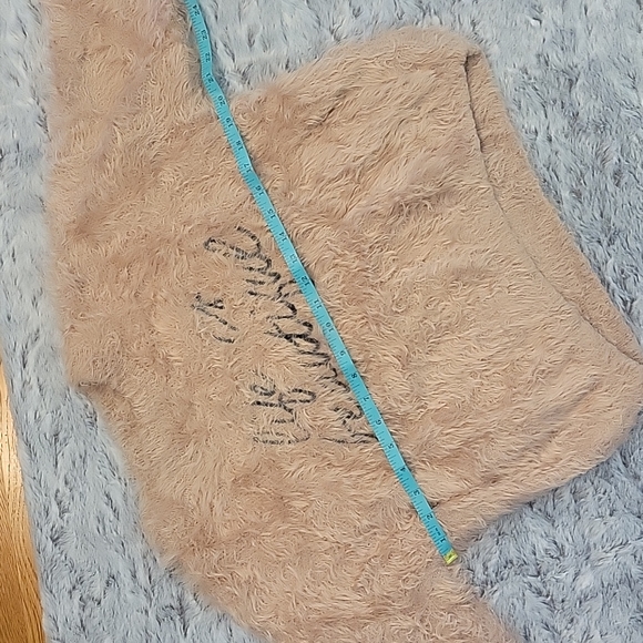 Ivy Rose, Rose Gold Sweater, Girls Size Extra Large, Excellent Condition! - Picture 4 of 7